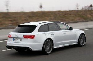 2013 Audi RS6 Avant driving