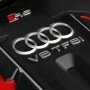 2013 Audi RS6 Avant engine detail