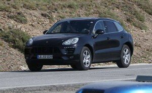 2014 Porsche Macan spy photo