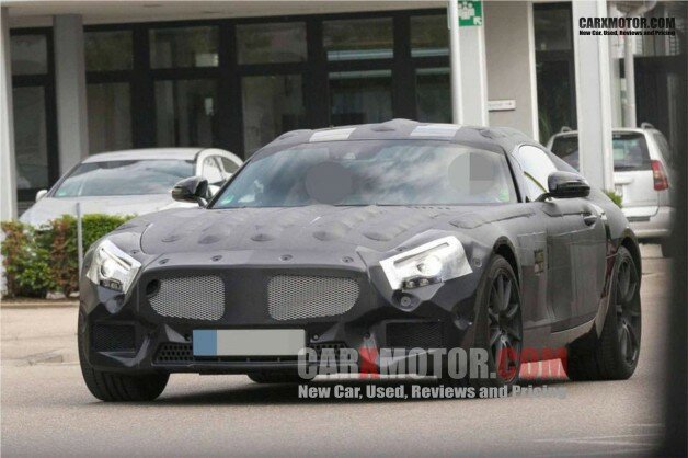 Mercedes-Benz C190 spied at the Nurburgring Photos