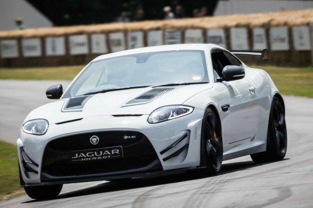 2014 Jaguar XKR-S GT (UK-spec)