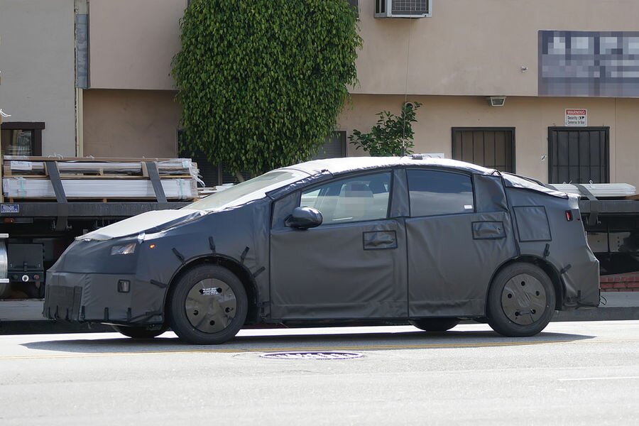 2015 Toyota Prius Spy Photos